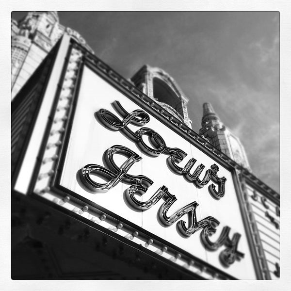 Das Foto wurde bei Landmark Loew&#39;s Jersey Theatre von Chris C. am 6/9/2012 aufgenommen