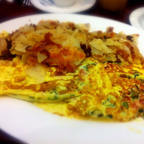 FOR SPARTA!!! you got to try Spartan Omelette $9. Its super nomnom with all the Feta Cheese. More tips & pics @ nomnomboris.com