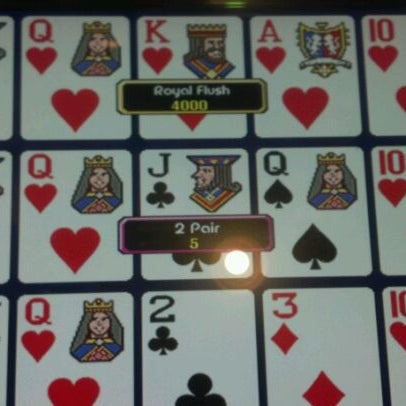รูปภาพถ่ายที่ Harrah&#39;s Casino โดย Nate R. เมื่อ 4/1/2012