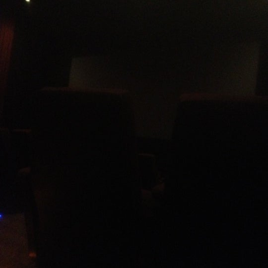 Das Foto wurde bei Bow Tie Cinemas Parsippany Cinema 12 von Johnny P. am 3/23/2012 aufgenommen