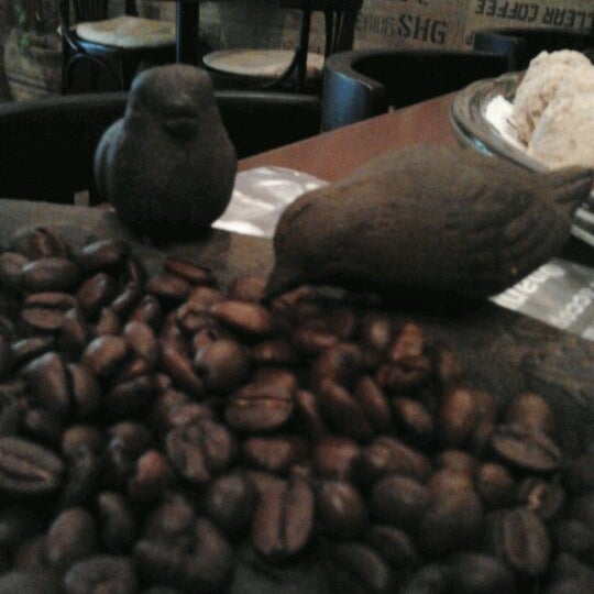 รูปภาพถ่ายที่ Caffeine โดย Ксюша เมื่อ 8/1/2012