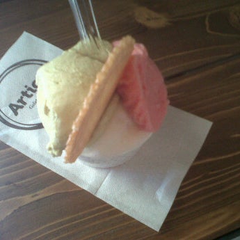 Photo taken at Artico Gelateria Tradizionale by Yulia T. on 7/1/2012