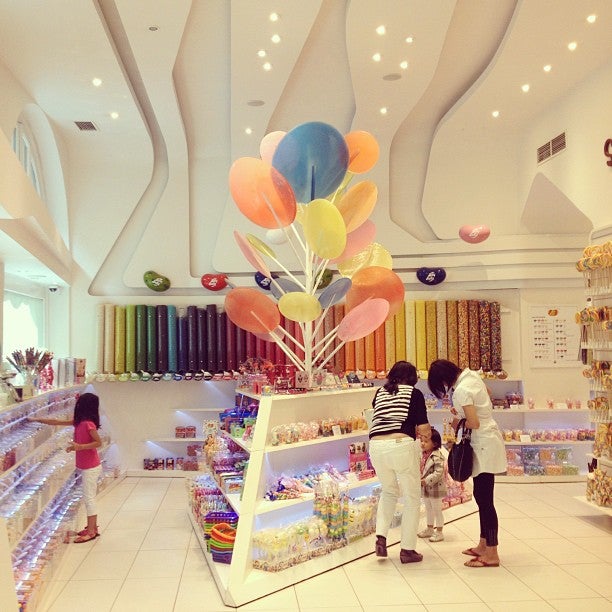 ice-cream-shop