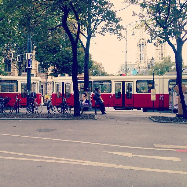 tram-station