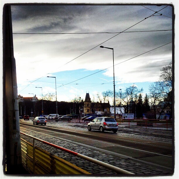 tram-station