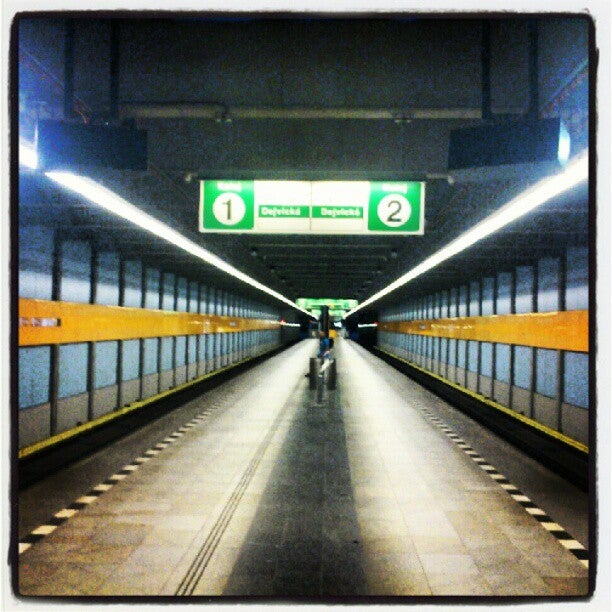 metro-station