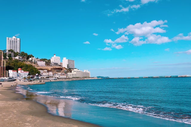 海を眺めゆったり時間を過ごす 車いす で巡る熱海の旅 静岡 熱海の旅行モデルコース こころから