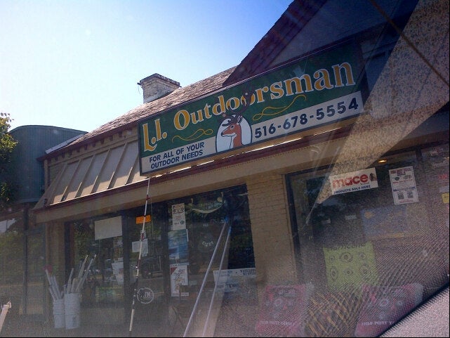 sporting-goods-shop
