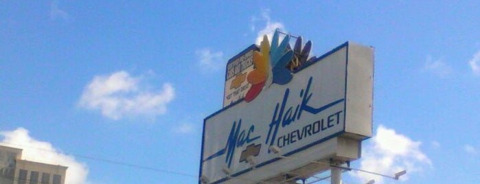Mak Haik Chevrolet is one of Orte, die Christopher gefallen.