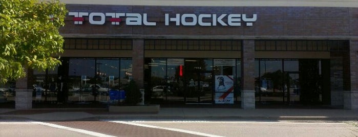 Total Hockey is one of Lieux qui ont plu à Rob.
