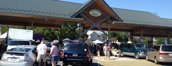 Harrisonburg Farmer's Market is one of Hangouts.
