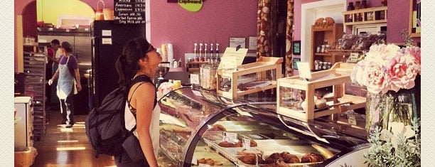 The Pastry Cupboard is one of Jess'in Kaydettiği Mekanlar.