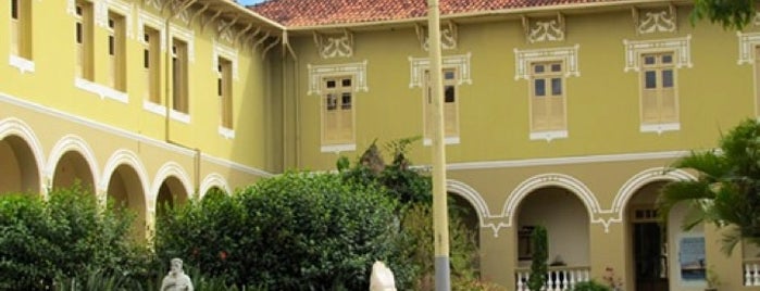 Colégio Nazareth is one of Peregrinação da Cruz da JMJ e do Ícone de Maria.