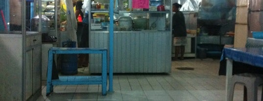 Depot Medan is one of Batam Foodies.
