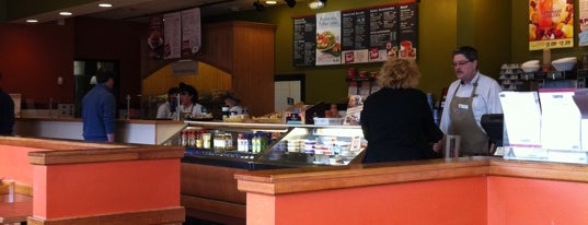 Bruegger's is one of Orte, die Jeff gefallen.