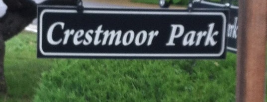 Crestmoor Park is one of Orte, die David gefallen.