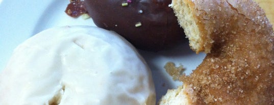 Pepples Donut Farm is one of Oakland Food.