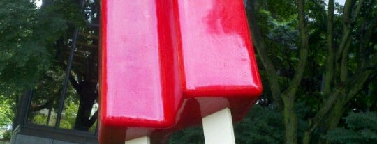 Popsicle Sculpture is one of Locais salvos de Jennifer.