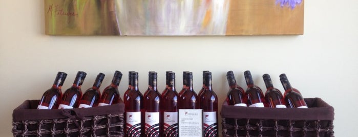 Rosehall Run Vineyards & Winery is one of Locais curtidos por Andrea.