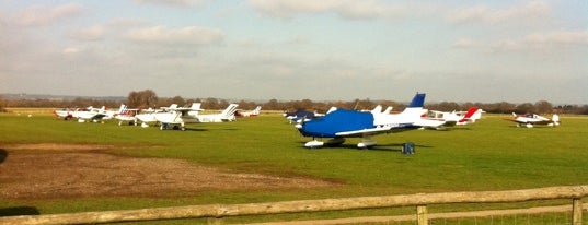 Headcorn Airfield (EGKH) is one of Aniyaさんのお気に入りスポット.