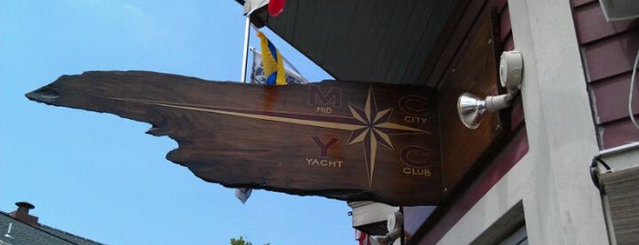 Mid-City Yacht Club is one of Mid-City Local Favorites.