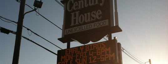 Century House Restaurant is one of สถานที่ที่ Mike ถูกใจ.