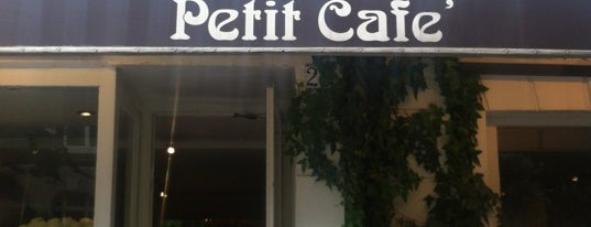 Petit Café is one of Hamburg Food.