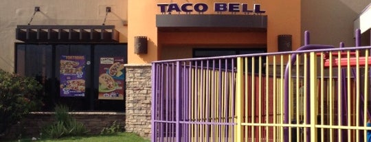 Taco Bell is one of Aua.
