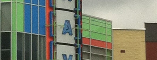 Carmike Cinemas Valley Bend 18 + IMAX is one of สถานที่ที่ M3t47 ถูกใจ.