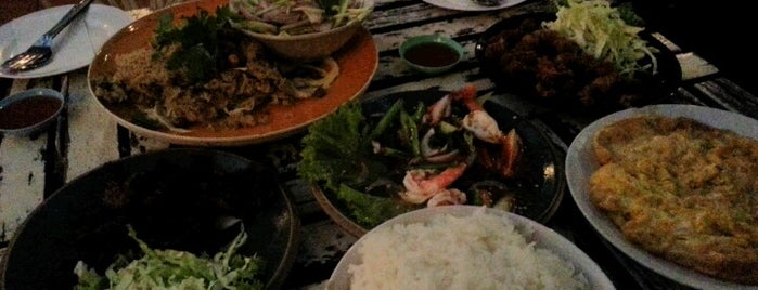 ตักสุรา is one of Must-visit Food in Siam Square and nearby.