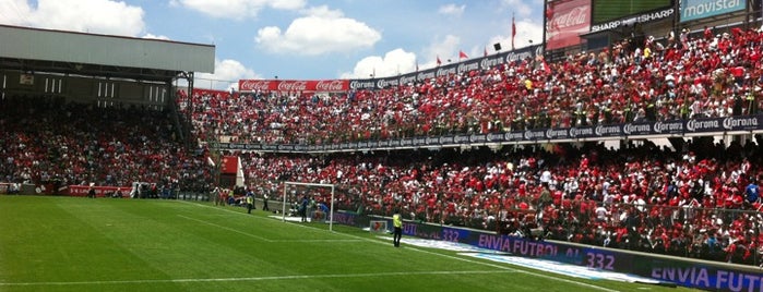 Estadio Nemesio Diez is one of mis lugares.