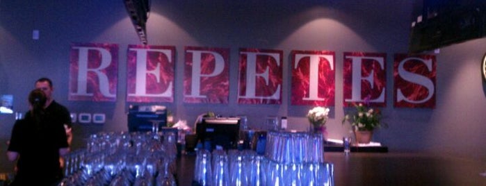 Repete's Bar & Grill is one of Posti che sono piaciuti a Melissa.