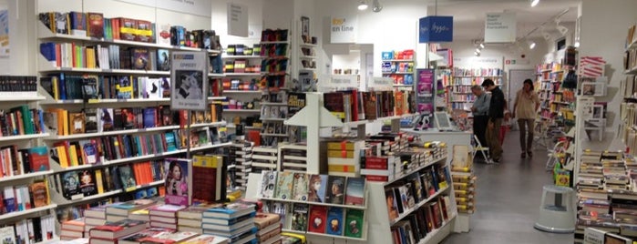IBS.it Bookshop is one of Il meglio di Lecco e dintorni.