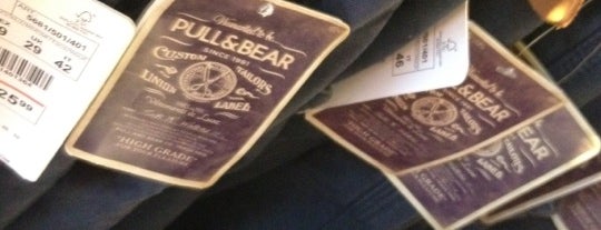 Pull&Bear is one of Locais curtidos por Sergio.
