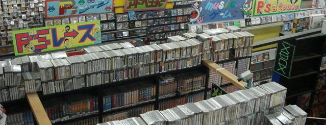 Video Game Dungeon is one of Best Retrogaming Shops.