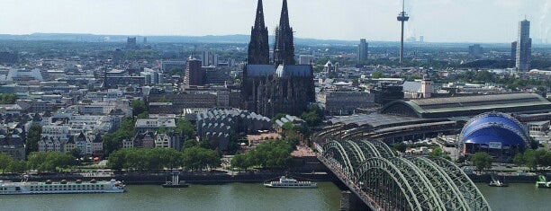 Cologne View is one of Keulen.