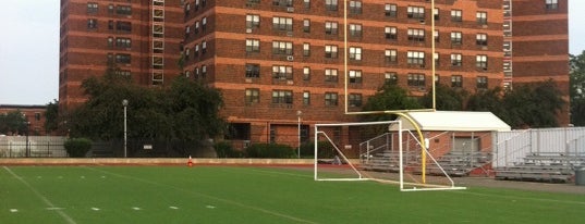 Brooklyn Technical Field is one of สถานที่ที่บันทึกไว้ของ Kimmie.