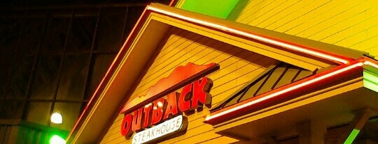 Outback Steakhouse is one of Meus lugares preferidos.
