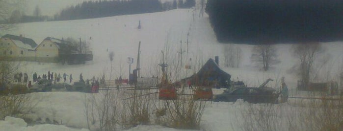 Ski areál Jimramov is one of สถานที่ที่ Adam ถูกใจ.