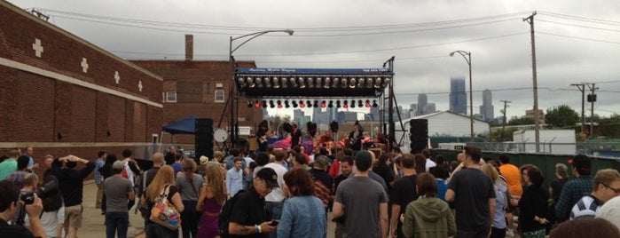 Goose Island 312Block Party: St. Vincents, Maps & Atlas's & Kelly Hogan! is one of Gregoryさんのお気に入りスポット.
