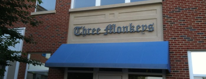 Three Monkeys Tavern & Grill is one of Lugares favoritos de Greg.
