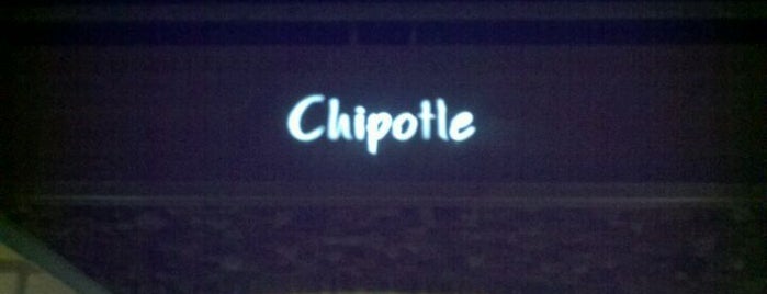 Chipotle Mexican Grill is one of Bradさんのお気に入りスポット.