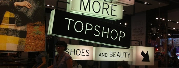 Topshop is one of london recs (ﾉ◕ヮ◕)ﾉ*:･ﾟ✧.