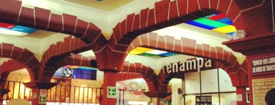 Salón Tenampa is one of Los 57 Mejores Restaurantes del DF.