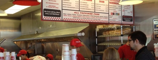 Five Guys is one of Andy : понравившиеся места.