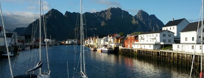 Henningsvær is one of Norge.