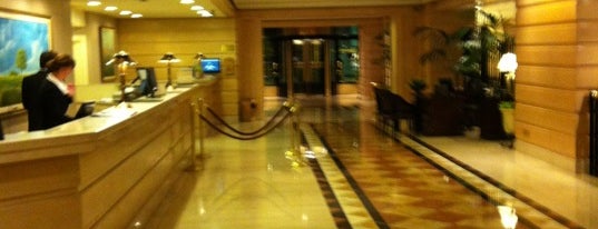 Hotel Intercontinental is one of Tempat yang Disukai Melina.