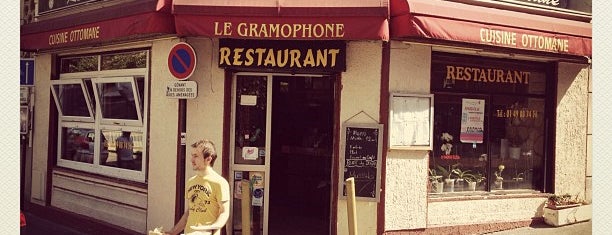 Le Gramophone is one of Montreuil.