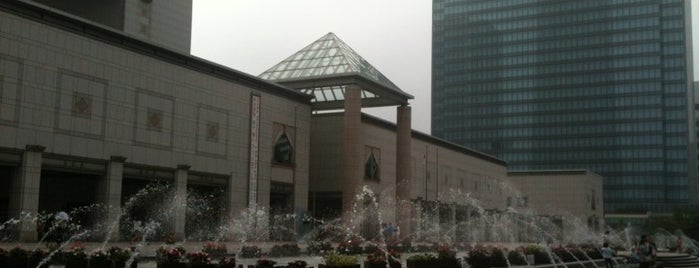 Yokohama Museum of Art is one of art museums.