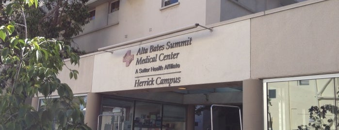 Alta Bates Summit Medical Center-Herrick Campus is one of Tempat yang Disukai lisa.